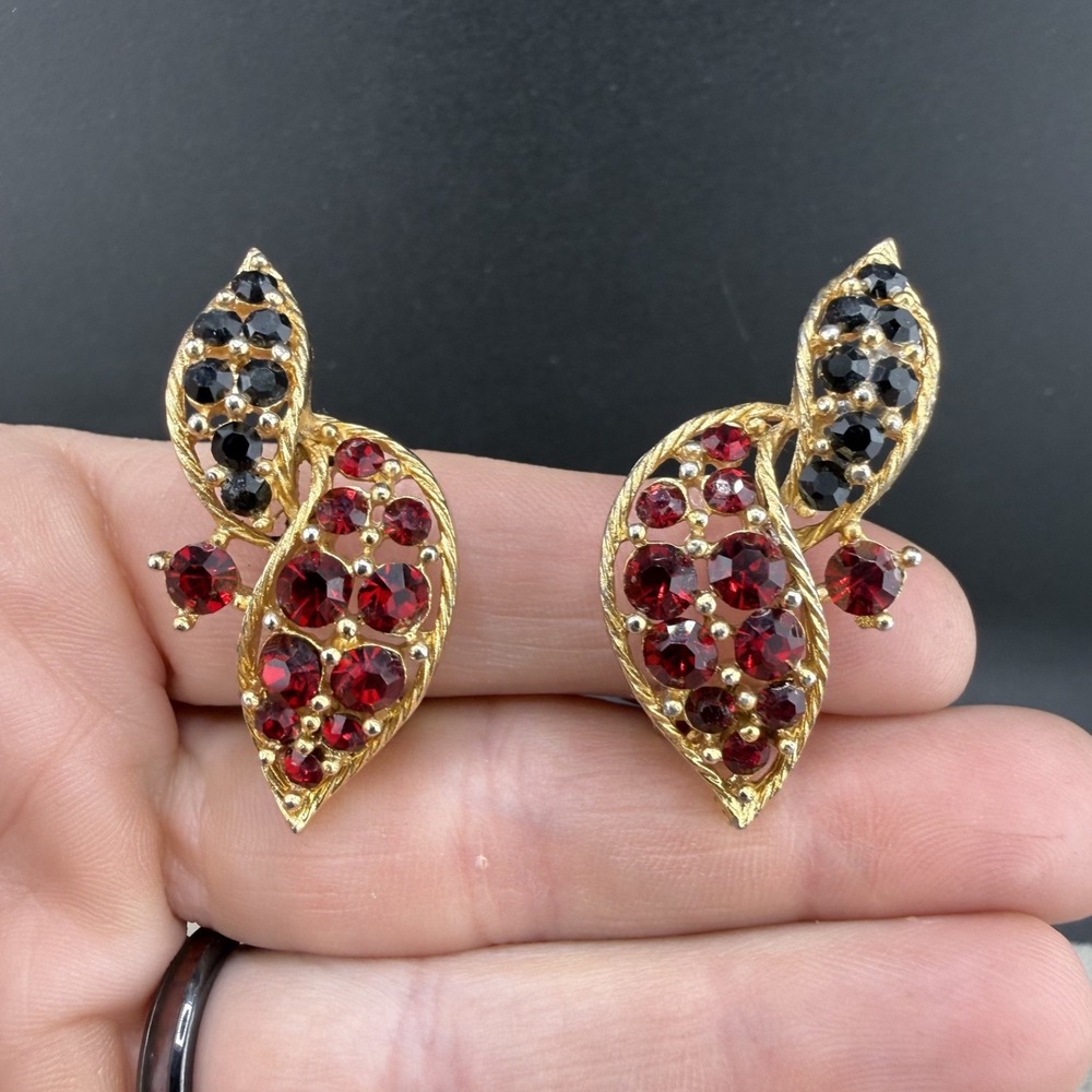 Vintage Lisner Clip On Earrings Gold Tone Red Black Rhinestone Signed Huggie